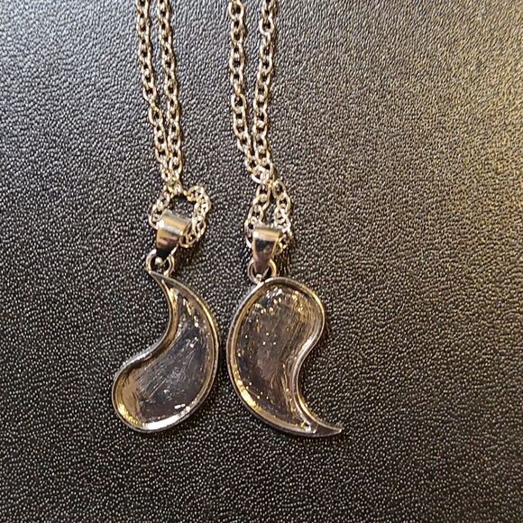 Silver plated ying and yang friendship necklace 11" - Picture 3 of 3